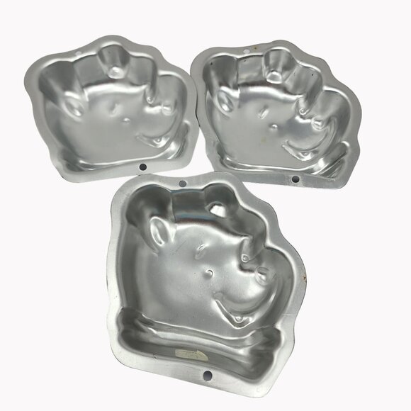 Wilton Disney Winnie the Pooh Mini Cake Pans Set of 3 Baking Molds - Picture 1 of 4